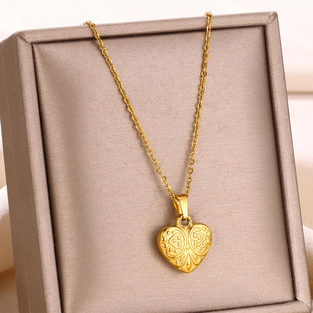 Gold Heart Pendant Necklace
