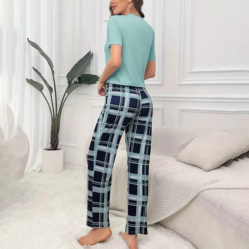 Women's Plaid Pajama Set