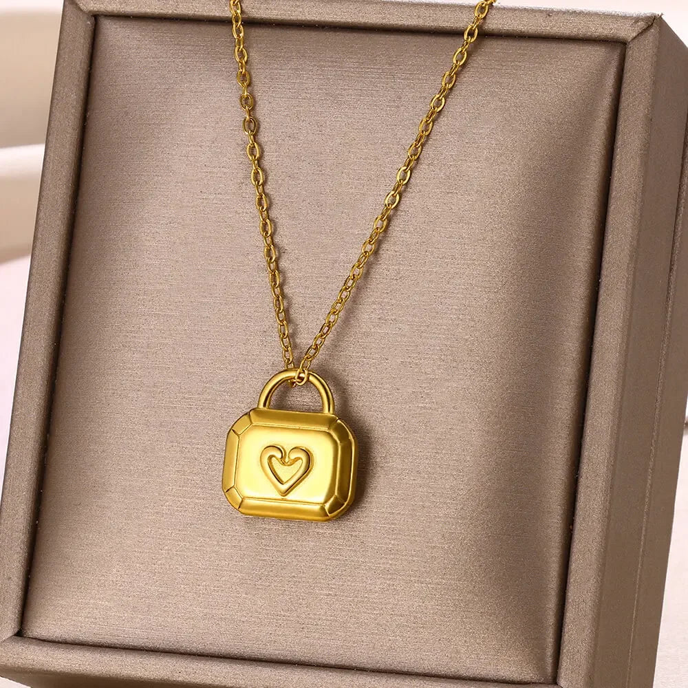 Gold Heart Pendant Necklace